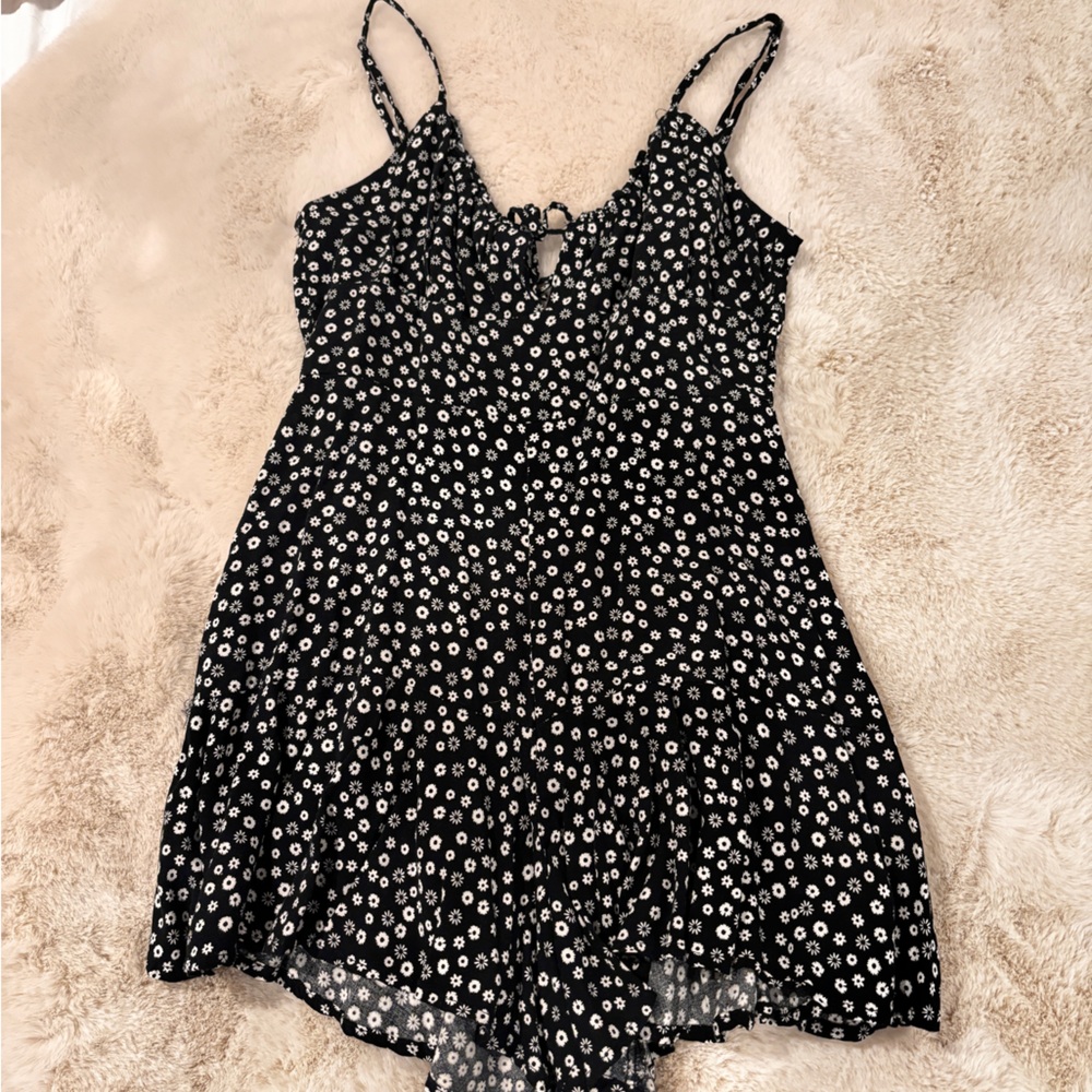 Size small Aeropostale romper in a floral print